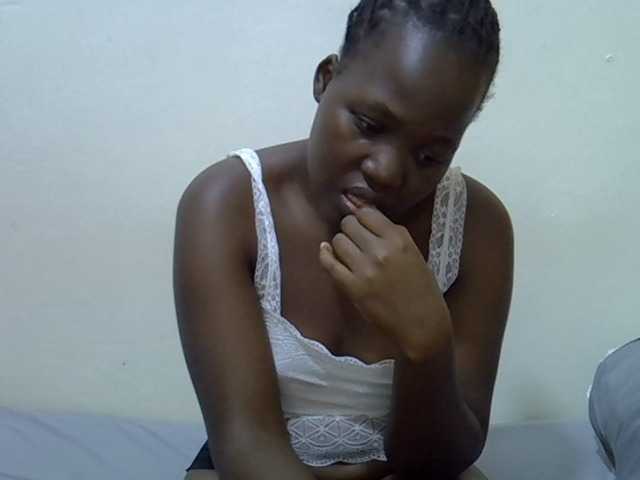 Candylily1 live cam on BongaCams