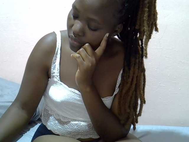 Candylily1 live cam on BongaCams