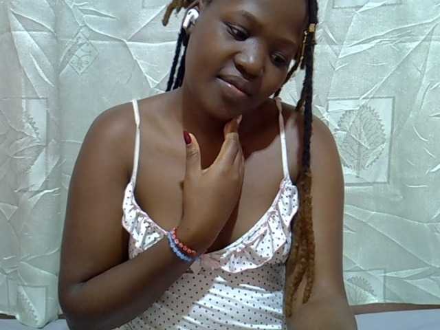 Candylily1 live cam on BongaCams