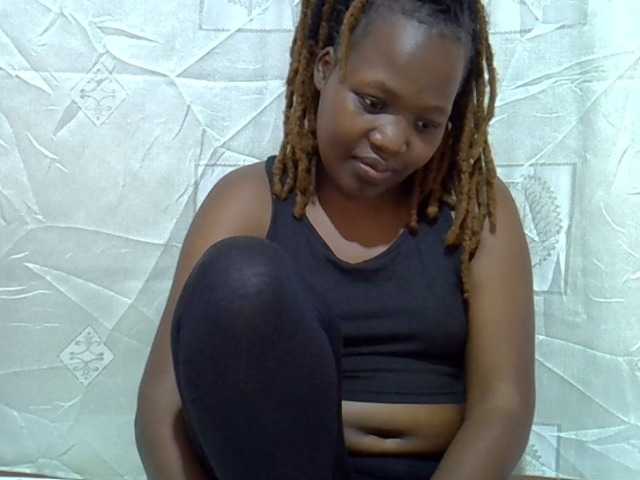 Candylily1 live cam on BongaCams