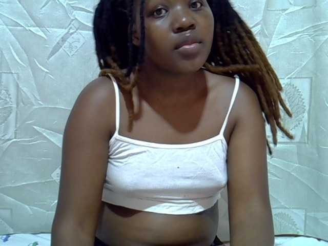 Candylily1 live cam on BongaCams