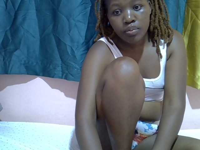 Candylily1 live cam on BongaCams