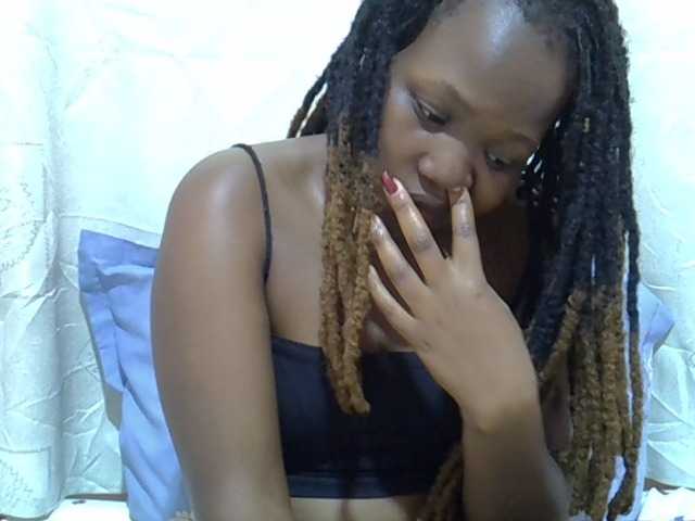 Candylily1 live cam on BongaCams