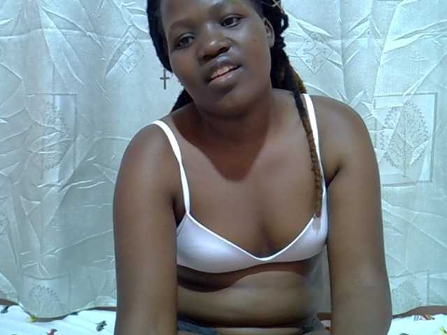 Candylily1, en vivo ahora en BongaCams