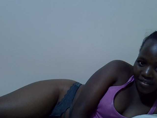 Candylily1 live cam on BongaCams