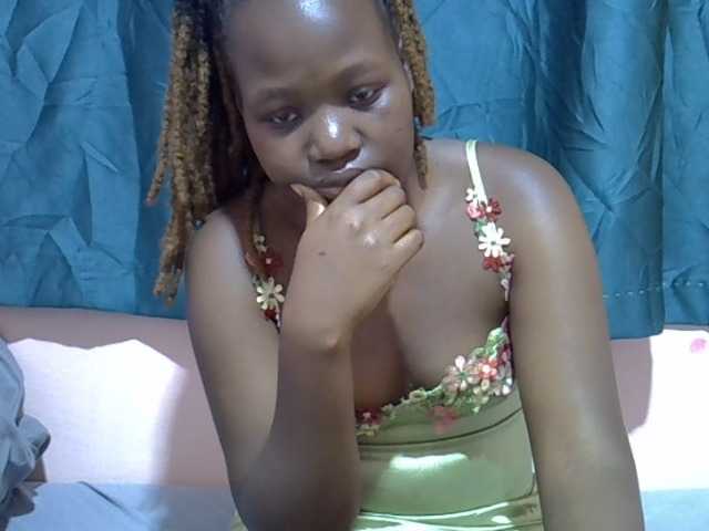 Candylily1 live cam on BongaCams