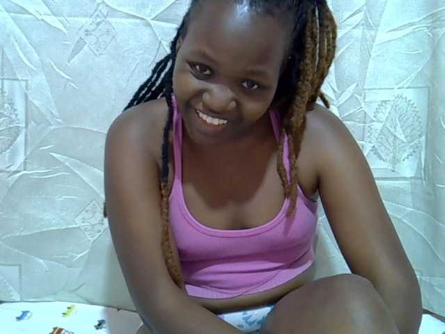 Candylily1 live cam on BongaCams
