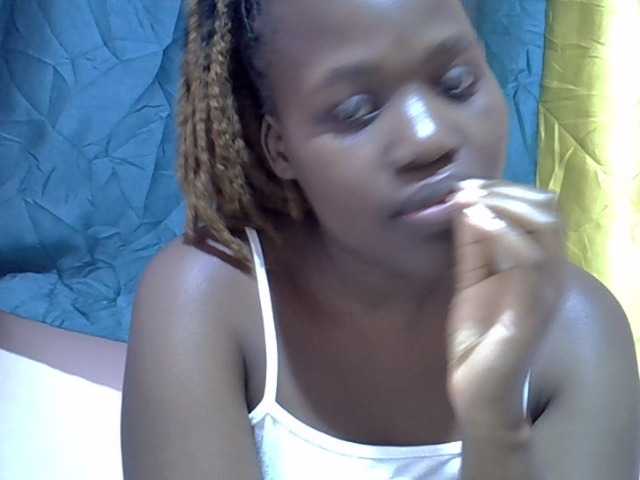 Candylily1 live cam on BongaCams