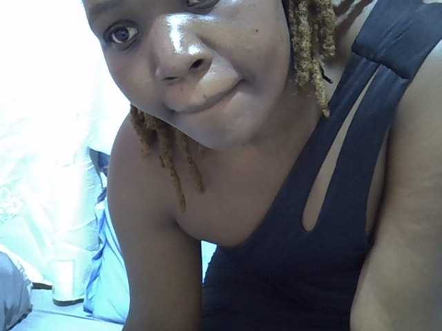 Candylily1 live cam on BongaCams