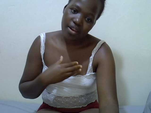 Candylily1 live cam on BongaCams
