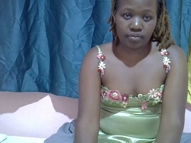 Candylily1 live cam on BongaCams