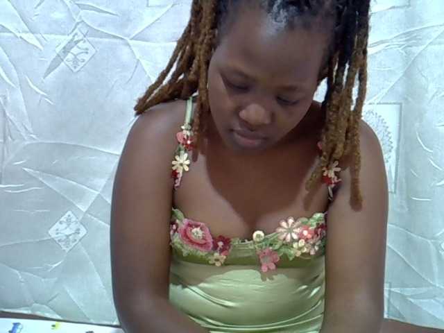 Candylily1 live cam on BongaCams