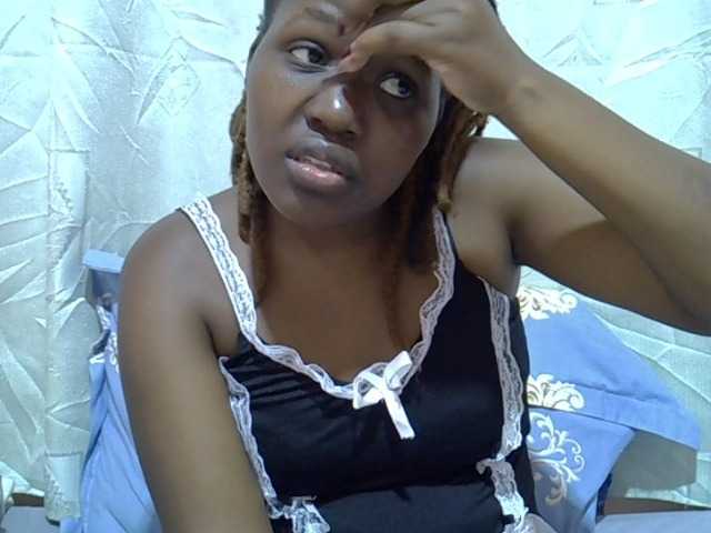 Candylily1 live cam on BongaCams