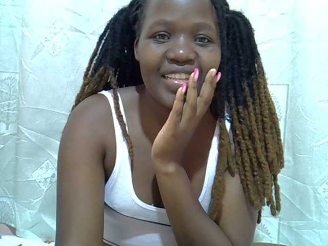 Candylily1 live cam on BongaCams