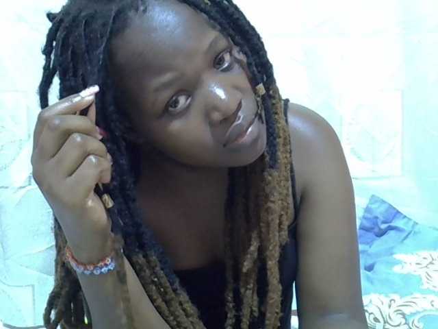 Candylily1 live cam on BongaCams