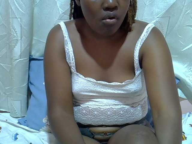 Candylily1 live cam on BongaCams
