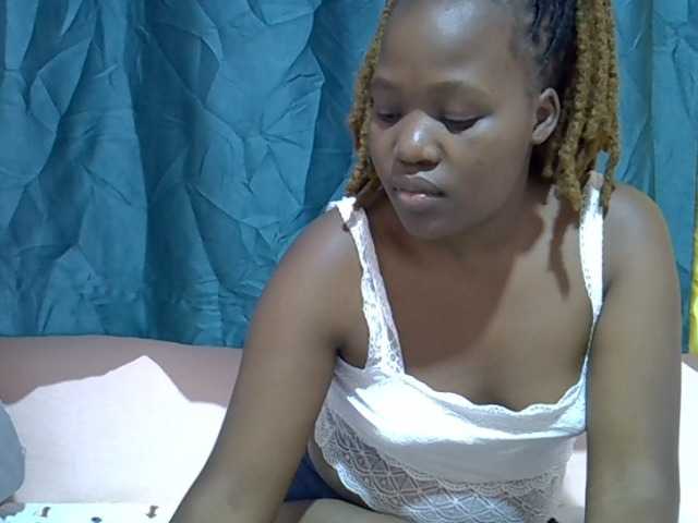 Candylily1 live cam on BongaCams