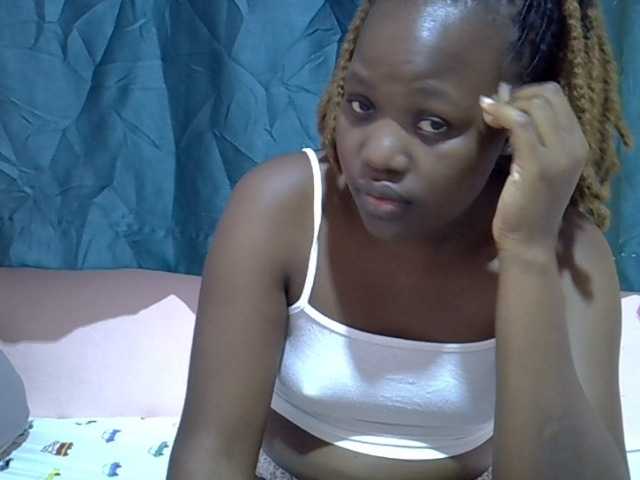 Candylily1 live cam on BongaCams