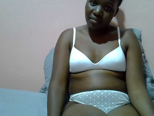 Candylily1 live cam on BongaCams