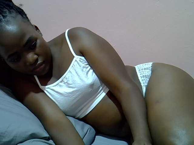 Candylily1 live cam on BongaCams