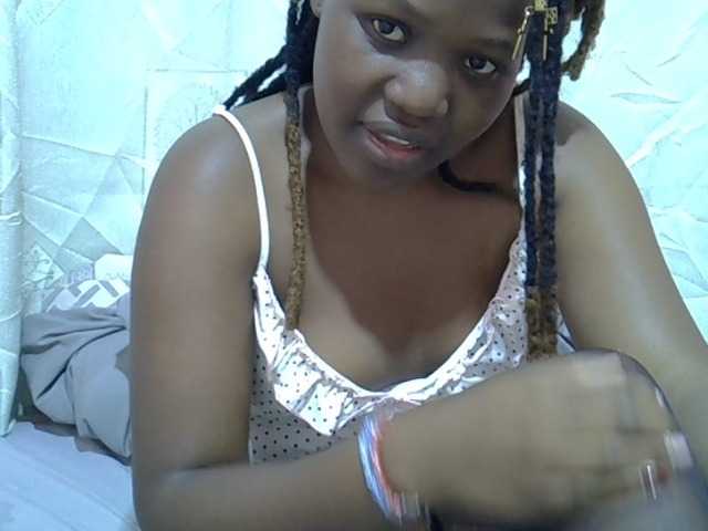 Candylily1 on Bongacams