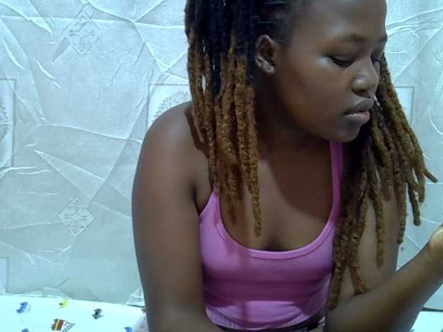 Candylily1 live cam on BongaCams