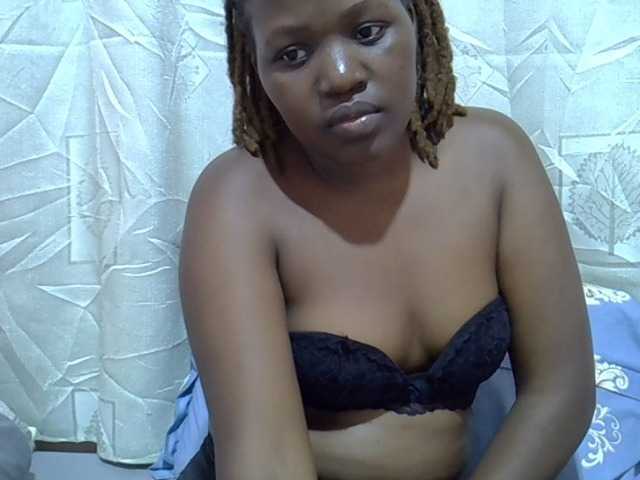 Candylily1 live cam on BongaCams