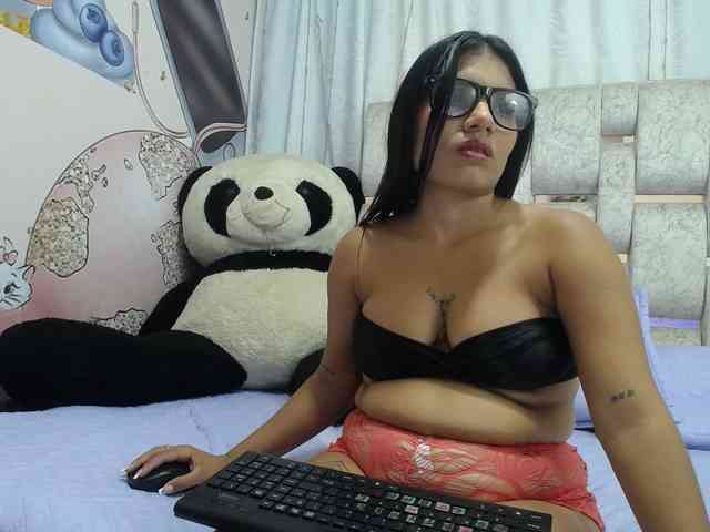 pamela-brow webcam