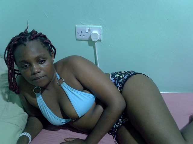 Hudaah live cam on BongaCams