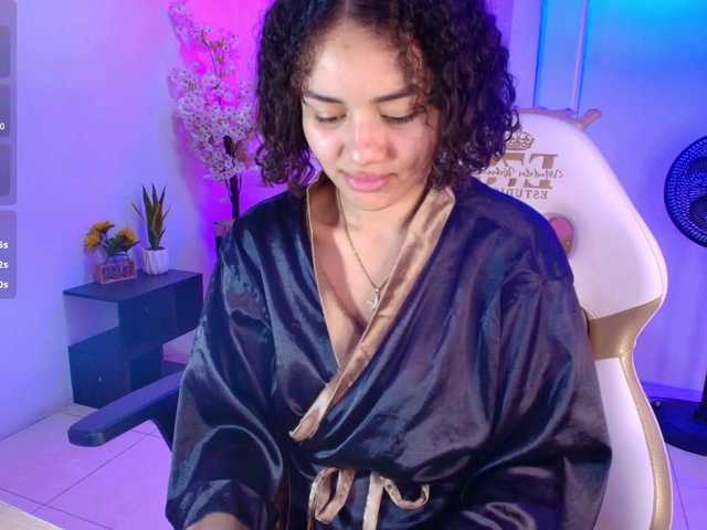 Baby-Curly live cam on BongaCams