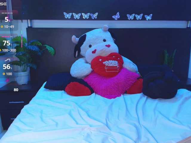 Baby-Curly live cam on BongaCams
