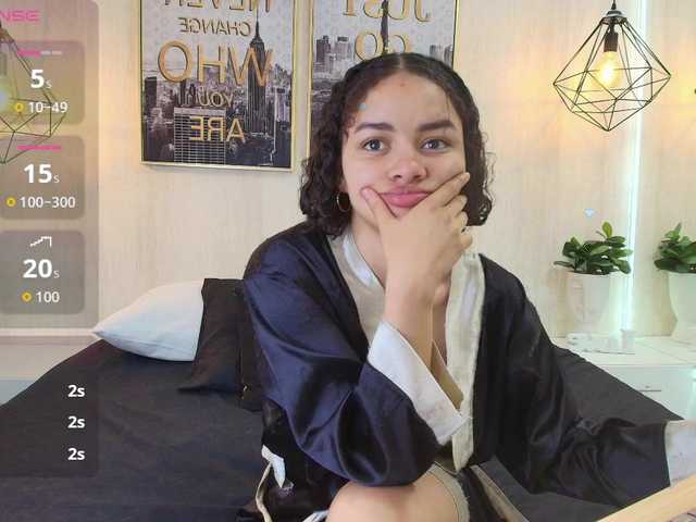 Baby-Curly live cam on BongaCams