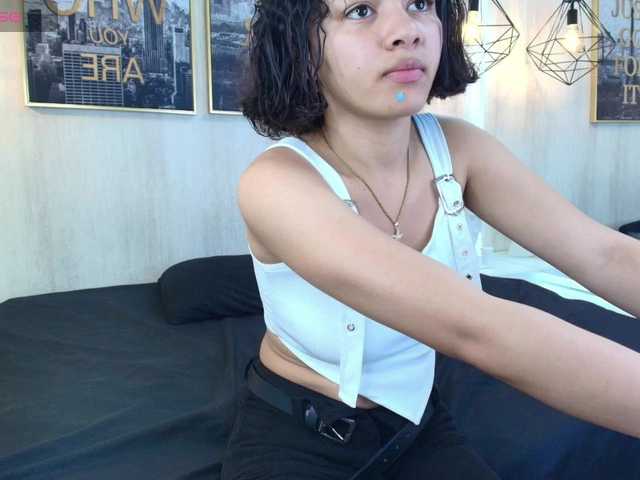 Baby-Curly live cam on BongaCams
