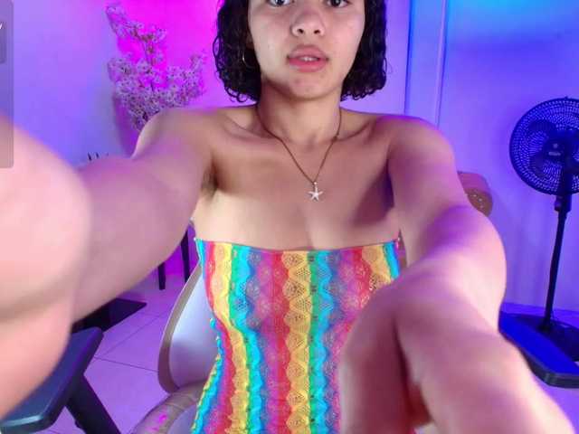Baby-Curly live cam on BongaCams