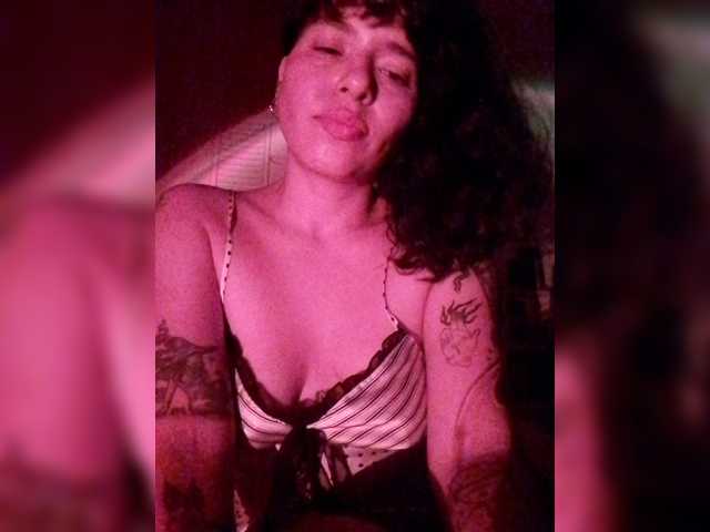 Lapizlazuly1312 live cam on BongaCams