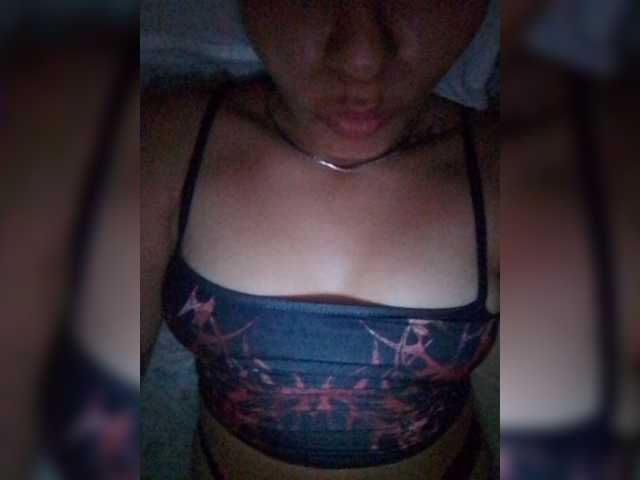 Lapizlazuly1312 live cam on BongaCams