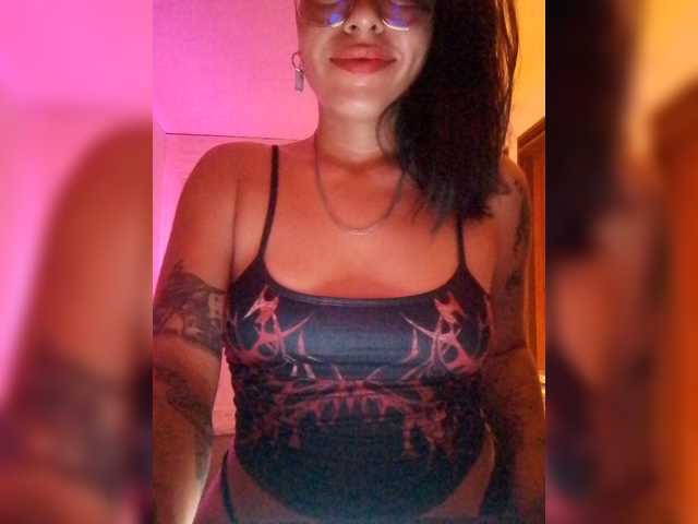 Lapizlazuly1312 live cam on BongaCams