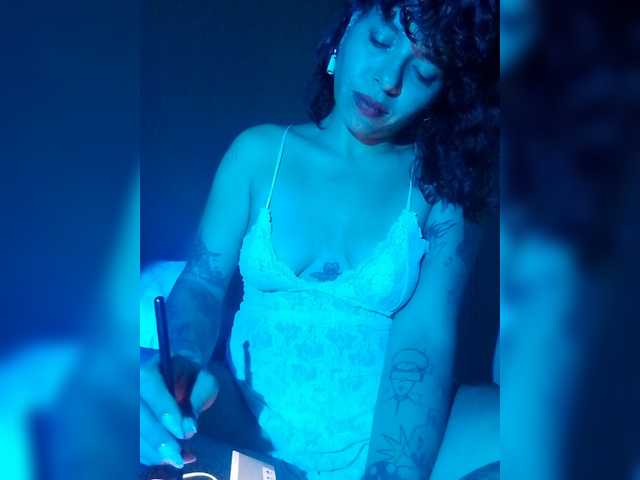 Lapizlazuly1312 live webcam show