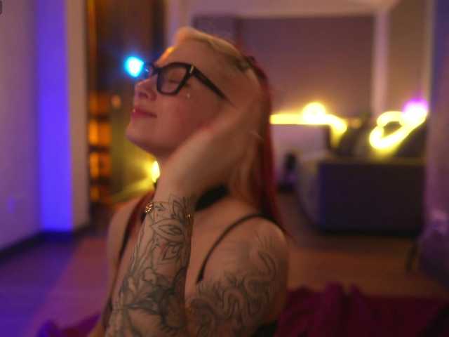 suk-ki live cam on BongaCams