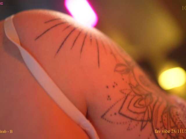 suk-ki live cam on BongaCams