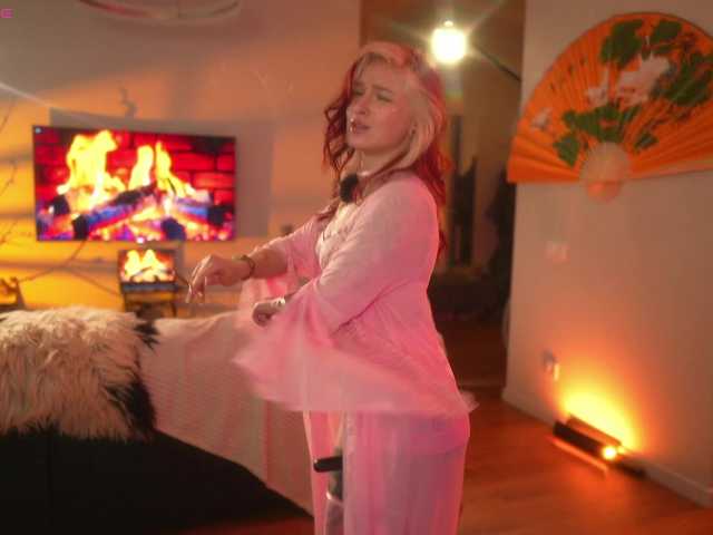 suk-ki live cam on BongaCams