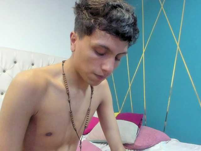 VelvetNova1 live cam on BongaCams