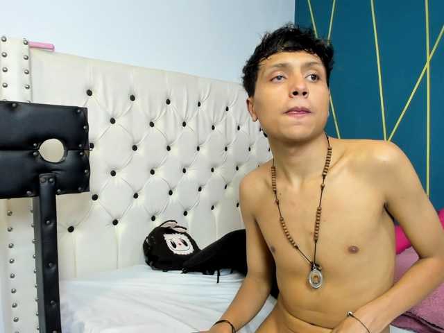 VelvetNova1 live cam on BongaCams