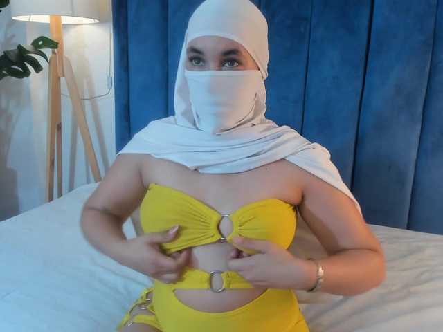 raniaa- live cam on BongaCams