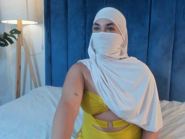 raniaa- live cam on BongaCams