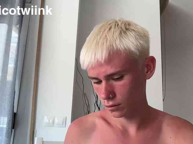 twiinknico twiinknico