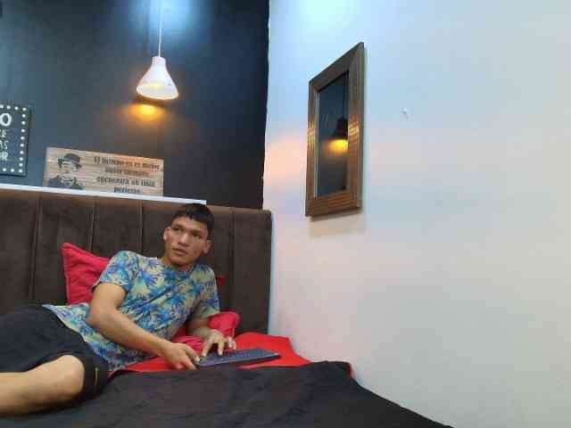 KirosSinclair Sex Cam Show