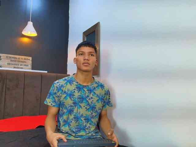 KirosSinclair Sex Cam Show