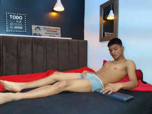 KirosSinclair Sex Cam Show