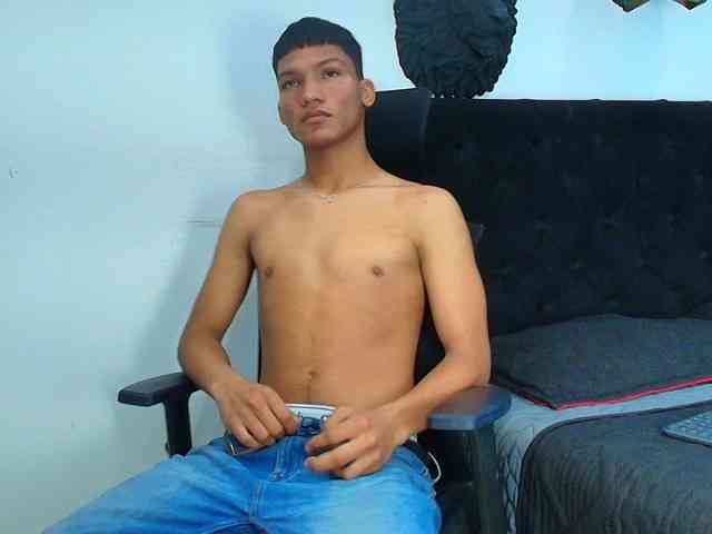KirosSinclair Sex Cam Show
